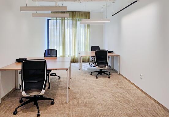 All-inclusive access to professional office space for 5 people in Regus Kosovska 27